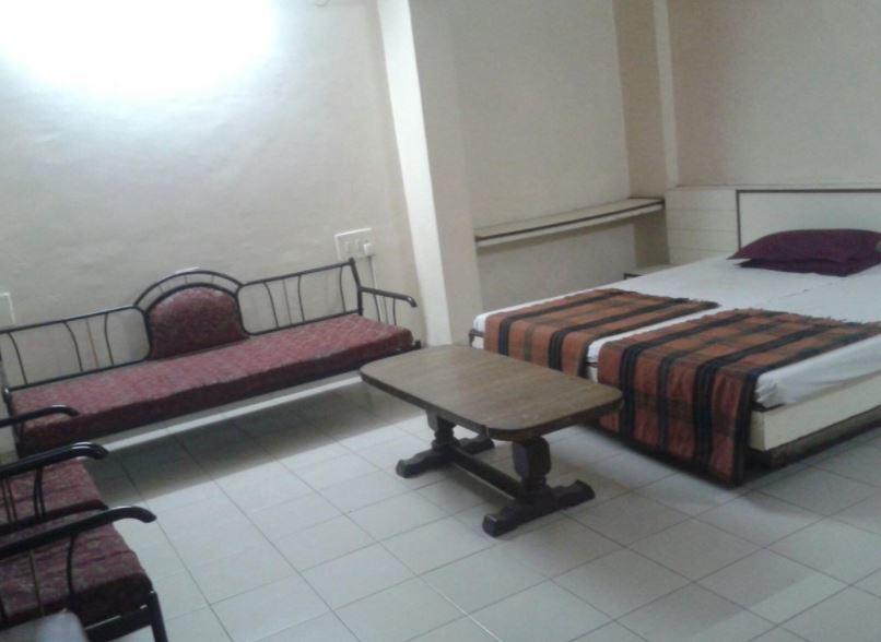 Hotel Sant Plaza Індаур Екстер'єр фото
